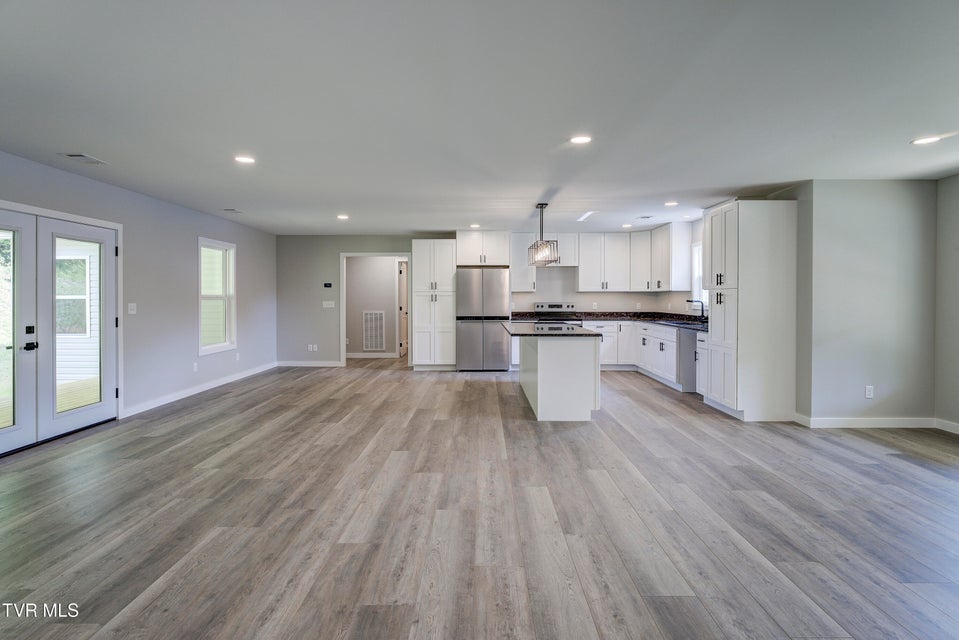 Photo #6: 1105 Laurel Way