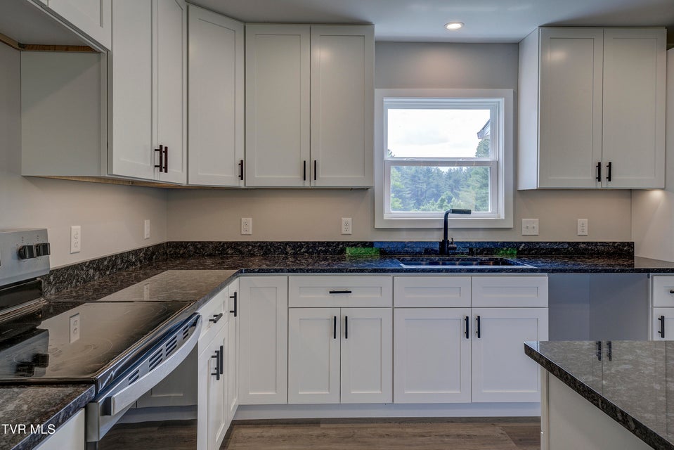 Photo #13: 1105 Laurel Way