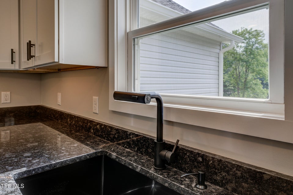 Photo #15: 1105 Laurel Way