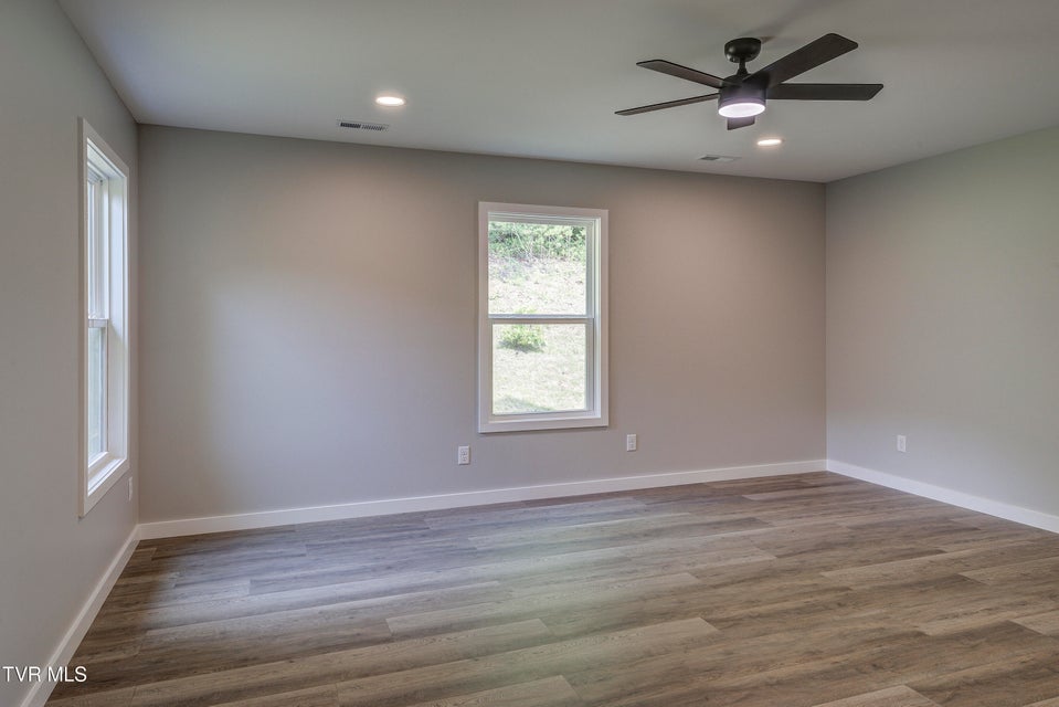 Photo #16: 1105 Laurel Way
