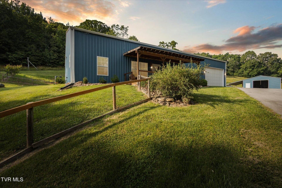 Photo #6: 105 London Pvt Drive