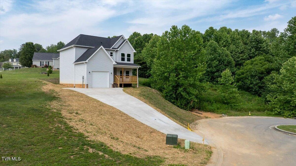 Photo #2: 215 Brighton Place