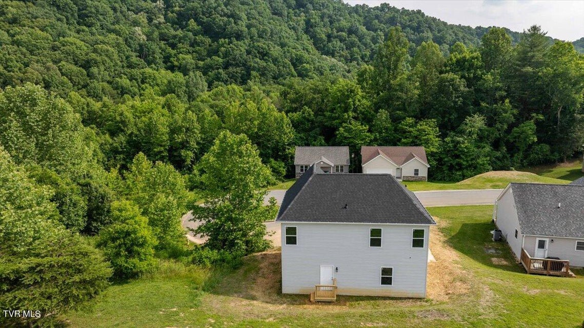 Photo #10: 215 Brighton Place