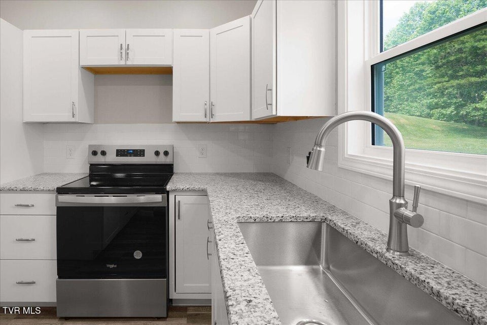 Photo #26: 215 Brighton Place