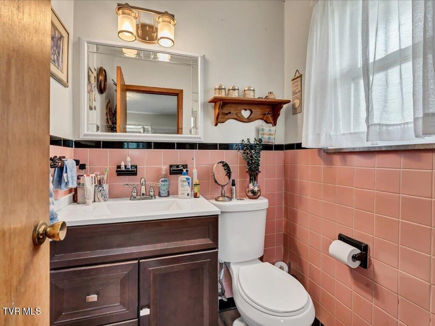 Photo #17: 2546 Montcastle Drive