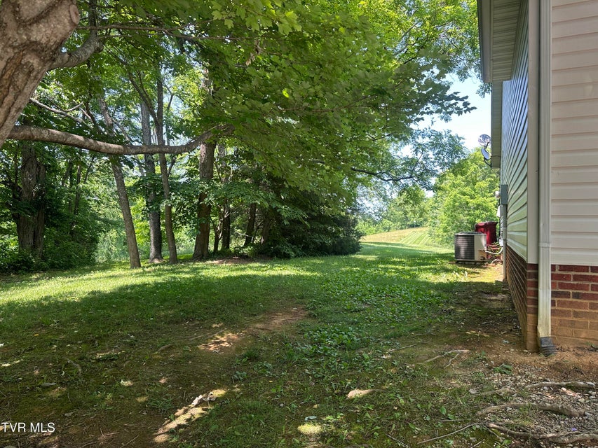 Photo #50: 104 Wyntuck Lane