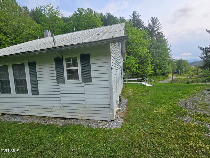 Photo #33: 194 Miller Hollow Road