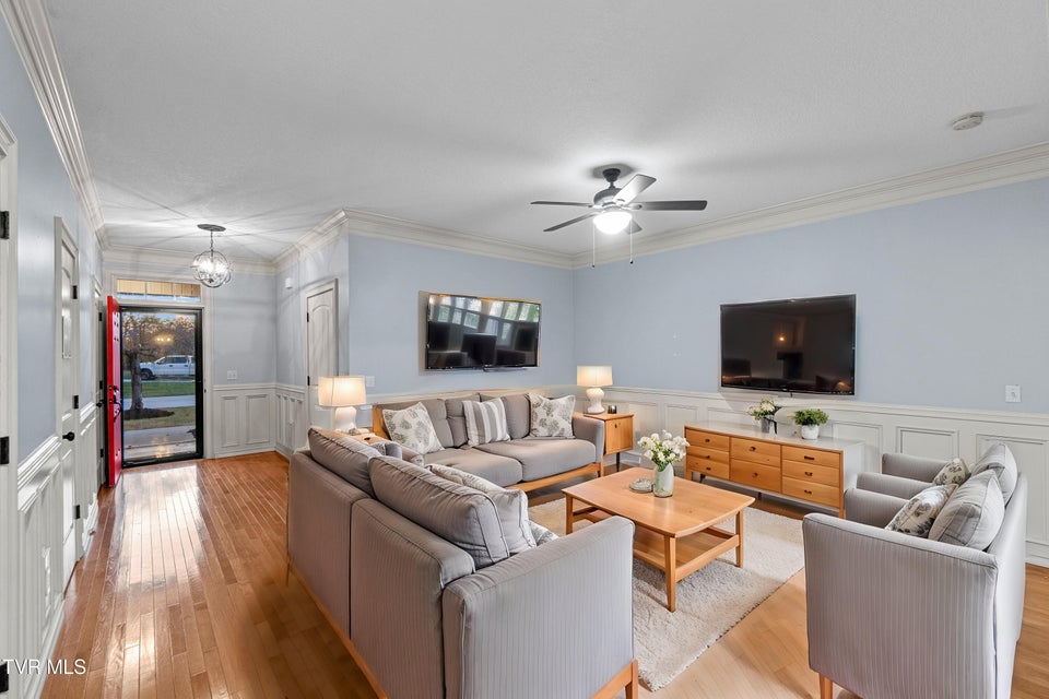 Photo #11: 3475 Walden Dr