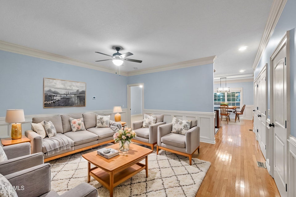 Photo #9: 3475 Walden Dr