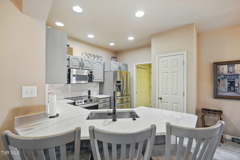 Photo #16: 17308 Crabtree Court