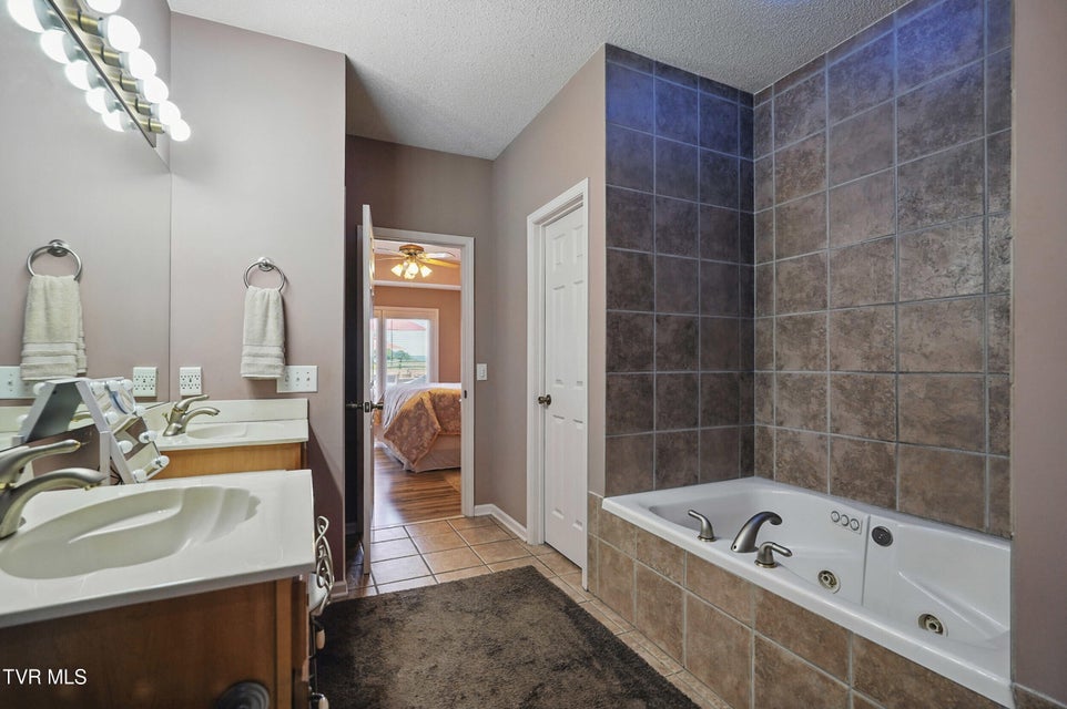 Photo #23: 17308 Crabtree Court