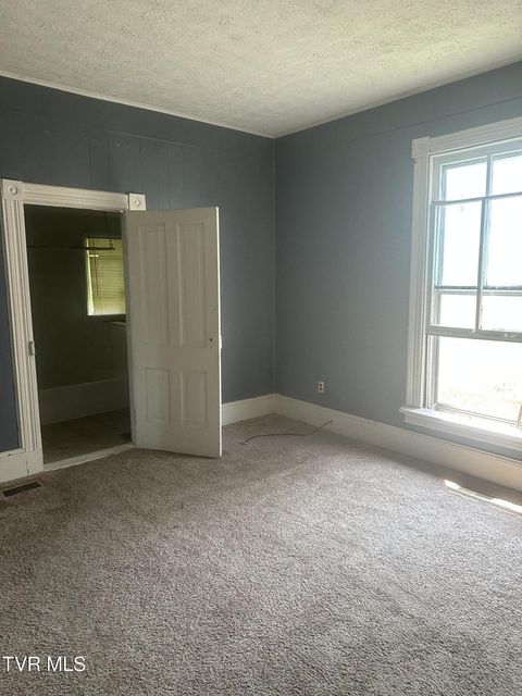 Photo #5: 1013 Kentucky Avenue