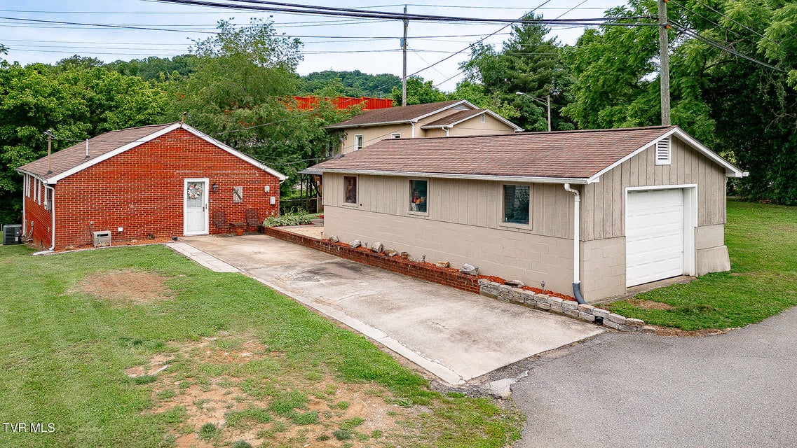 Photo #44: 2009 Tenneva Street