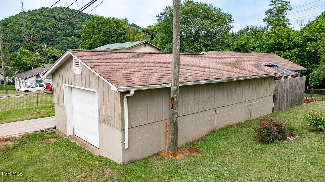 Photo #7: 2009 Tenneva Street