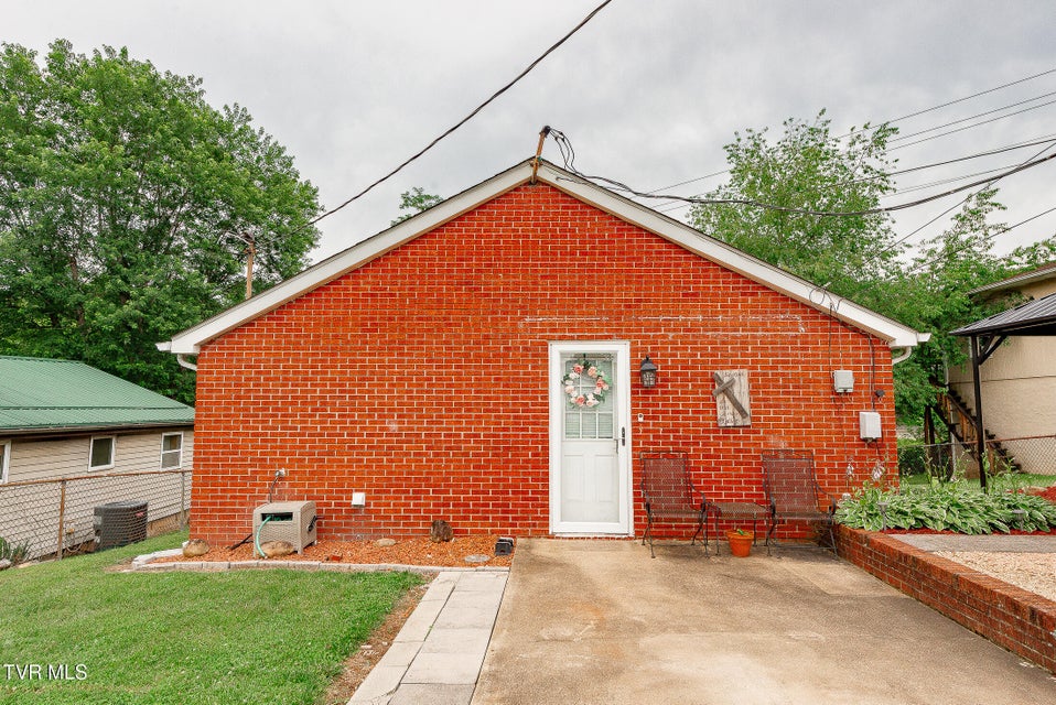 Photo #8: 2009 Tenneva Street