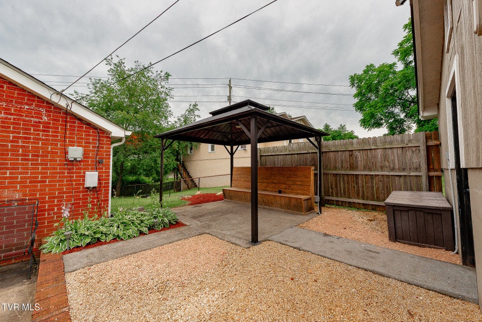 Photo #27: 2009 Tenneva Street