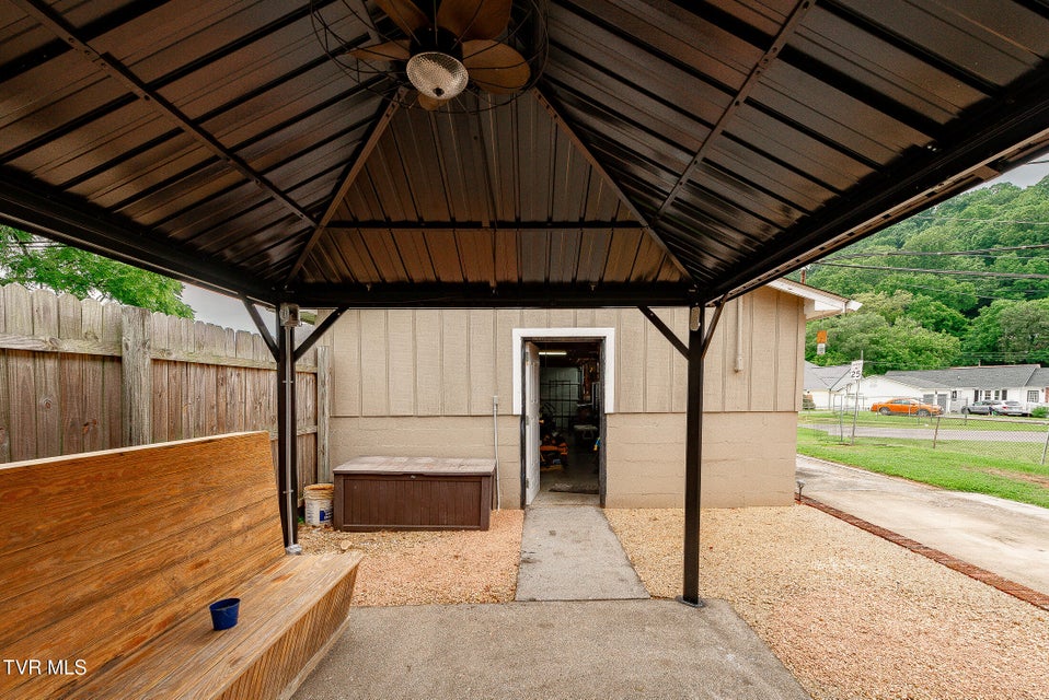 Photo #33: 2009 Tenneva Street