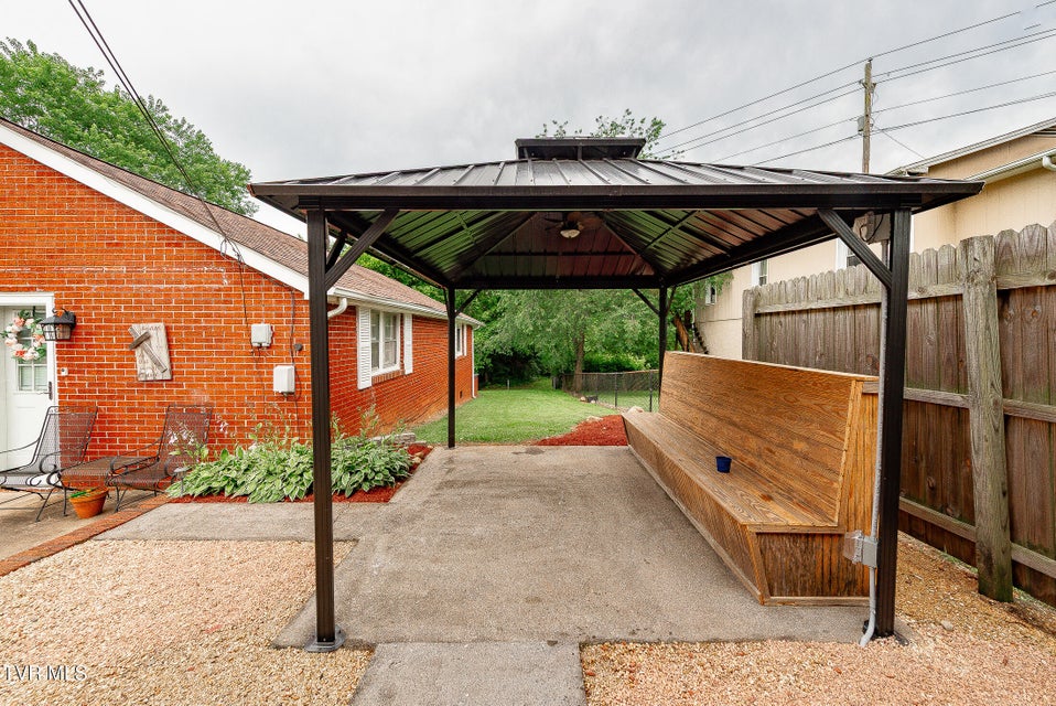 Photo #34: 2009 Tenneva Street
