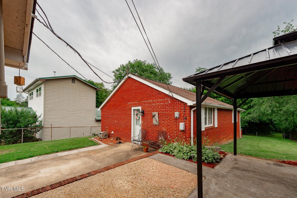 Photo #35: 2009 Tenneva Street