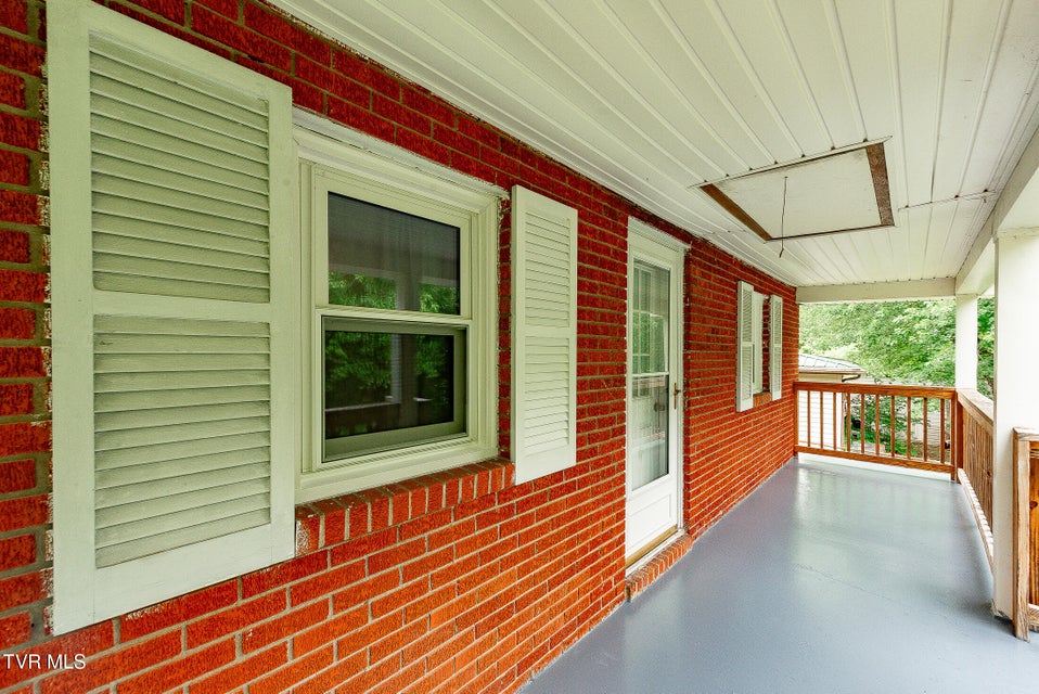 Photo #40: 2009 Tenneva Street