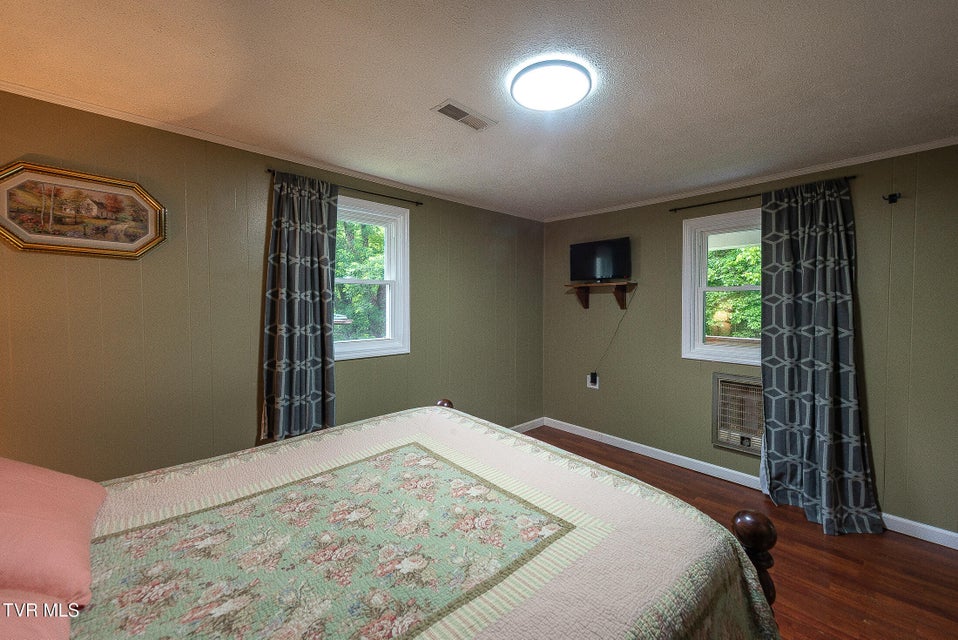 Photo #28: 2009 Tenneva Street