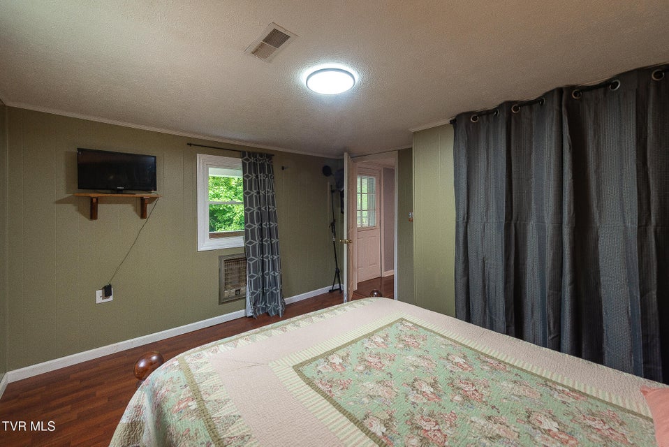 Photo #29: 2009 Tenneva Street