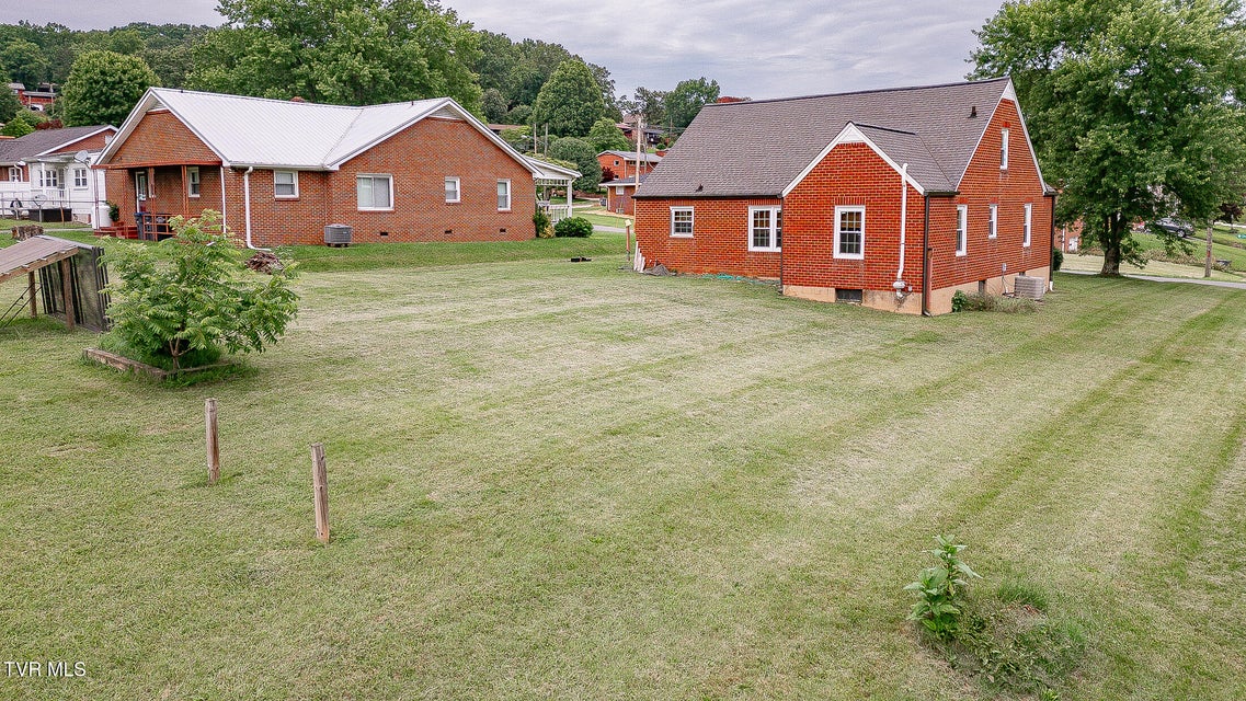 Photo #8: 1024 Sharondale Avenue