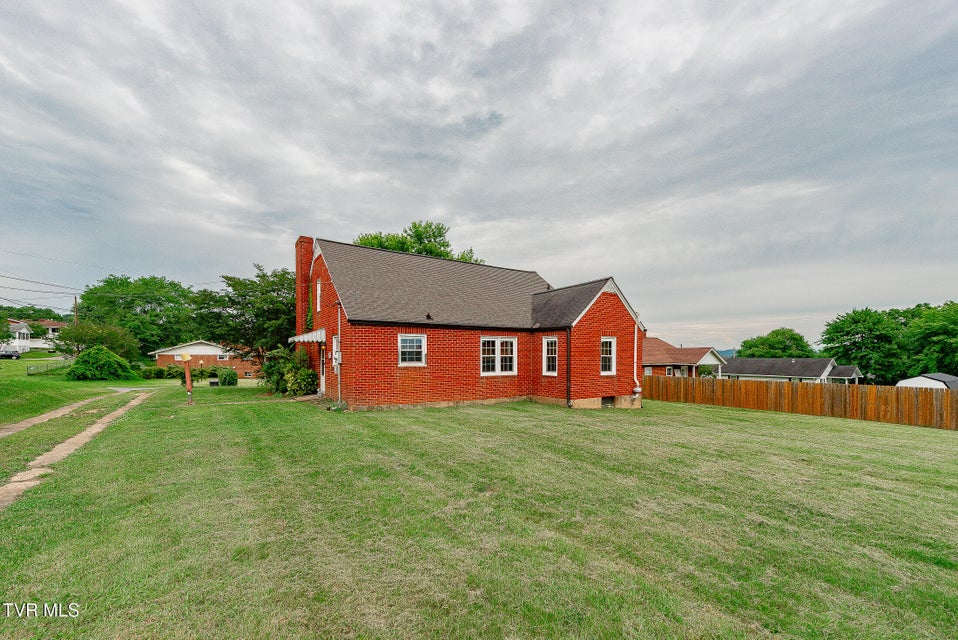 Photo #4: 1024 Sharondale Avenue