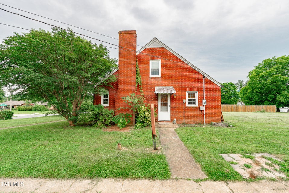 Photo #13: 1024 Sharondale Avenue
