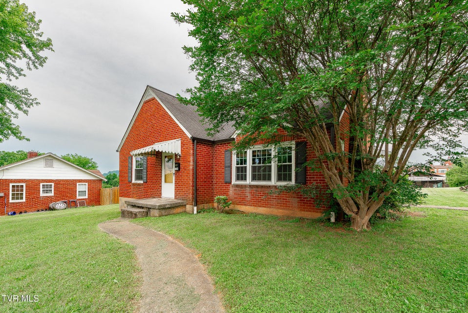 Photo #15: 1024 Sharondale Avenue