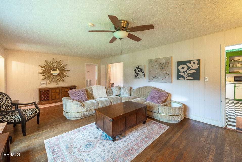 Photo #19: 1024 Sharondale Avenue