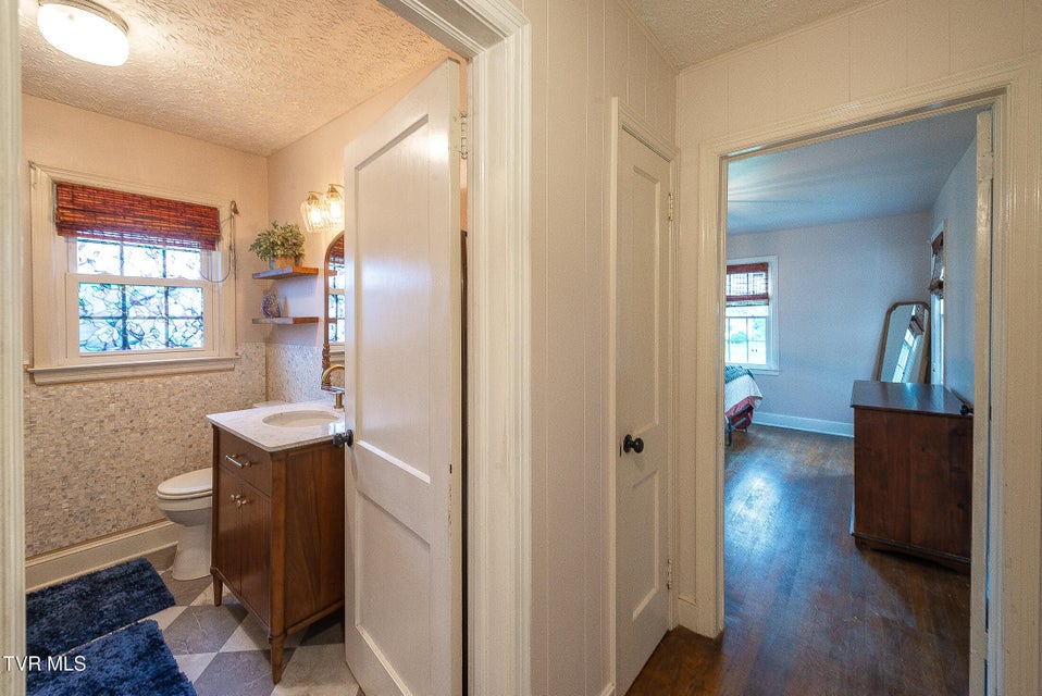 Photo #29: 1024 Sharondale Avenue
