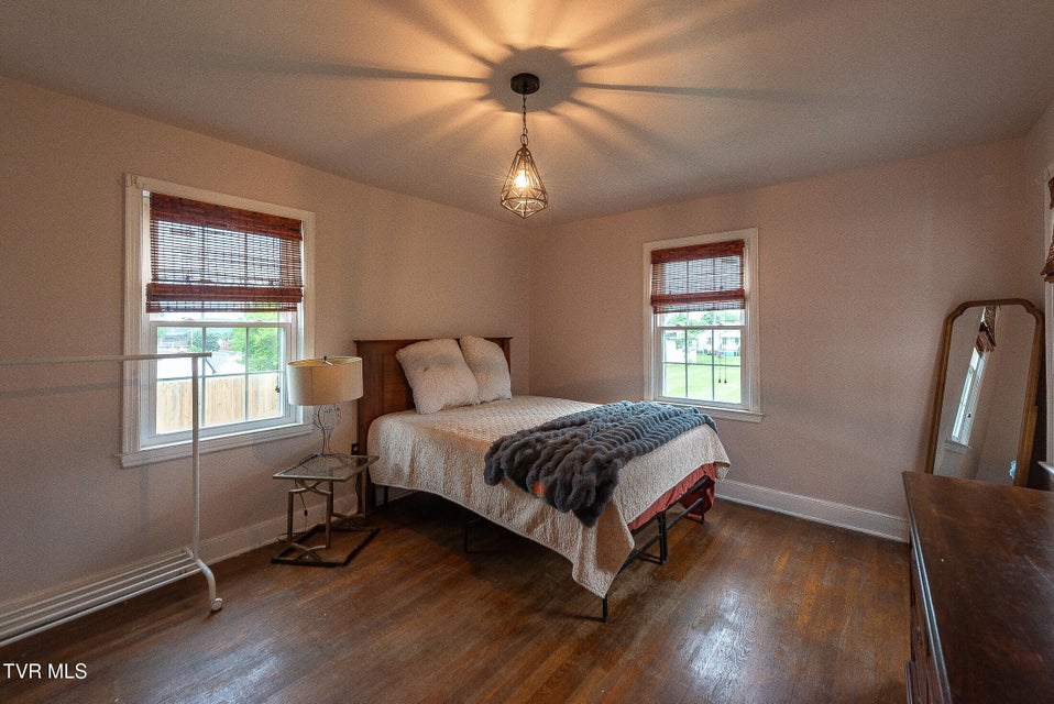 Photo #35: 1024 Sharondale Avenue