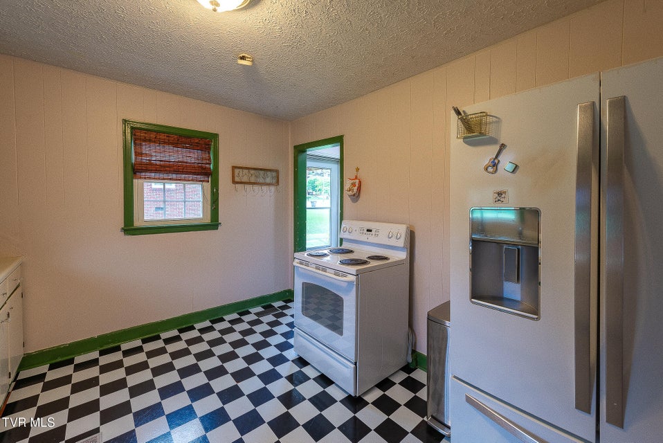 Photo #22: 1024 Sharondale Avenue
