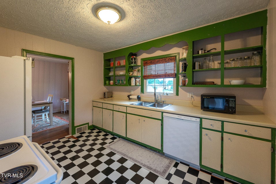 Photo #23: 1024 Sharondale Avenue