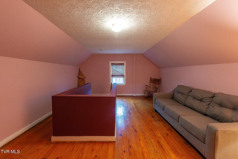 Photo #43: 1024 Sharondale Avenue