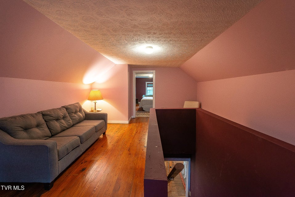 Photo #44: 1024 Sharondale Avenue