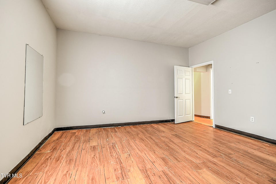 Photo #28: 2302 Center Street