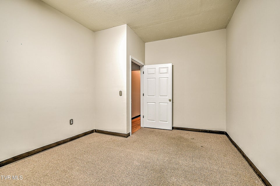 Photo #31: 2302 Center Street