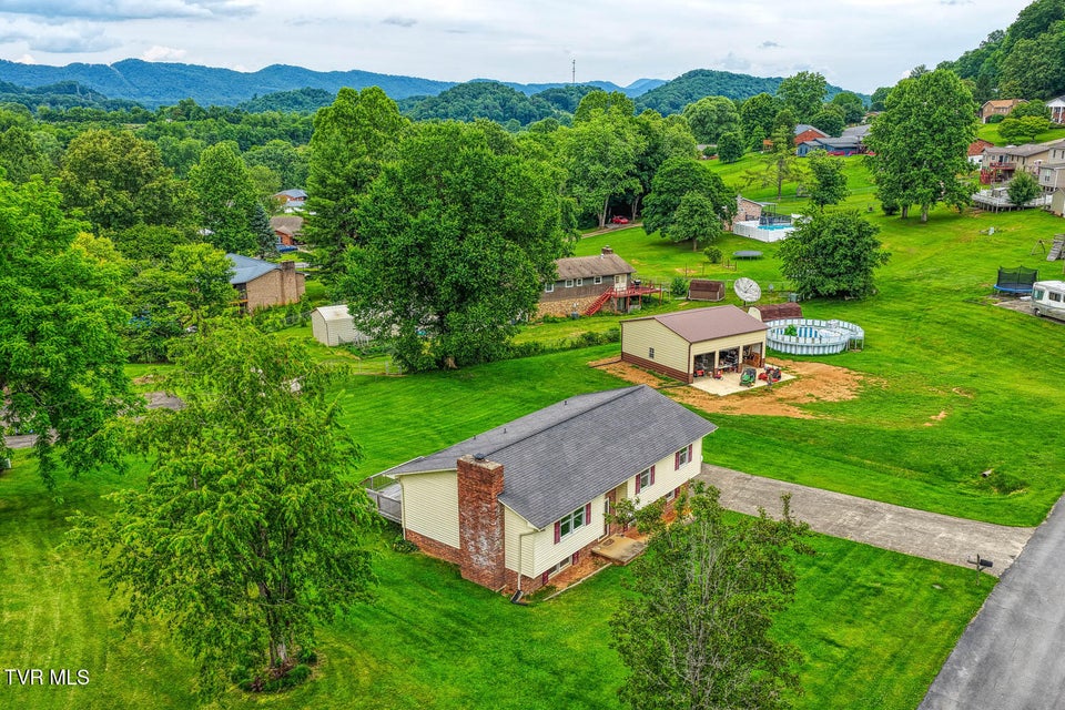 Photo #25: 1408 Valley Lane