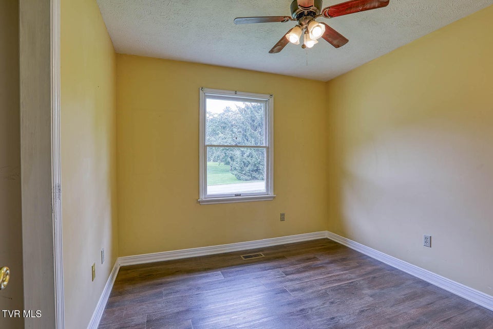 Photo #41: 1408 Valley Lane
