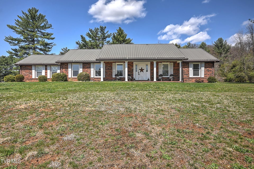 Photo #3: 646 Meadow View Road