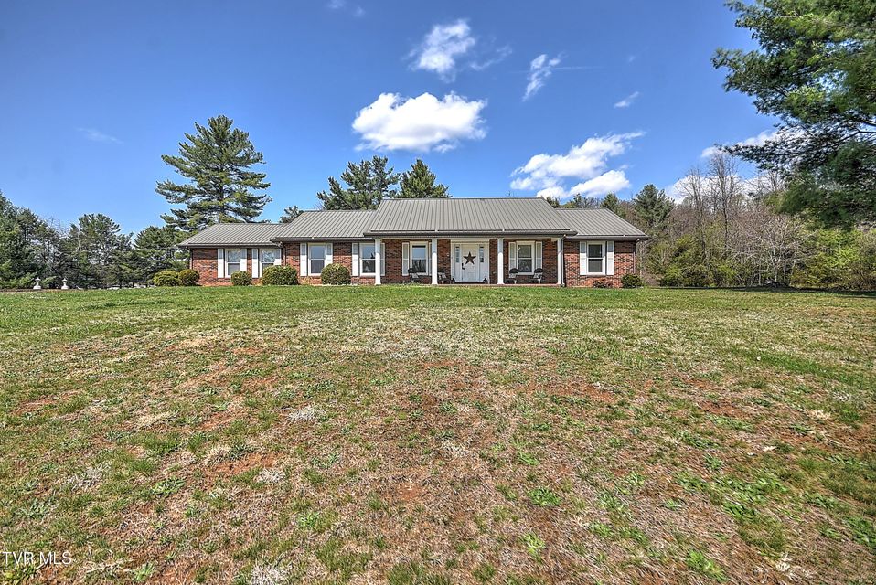 Photo #4: 646 Meadow View Road