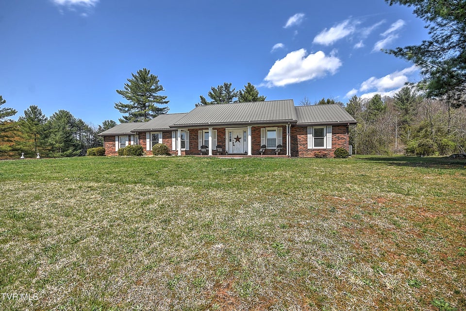 Photo #5: 646 Meadow View Road