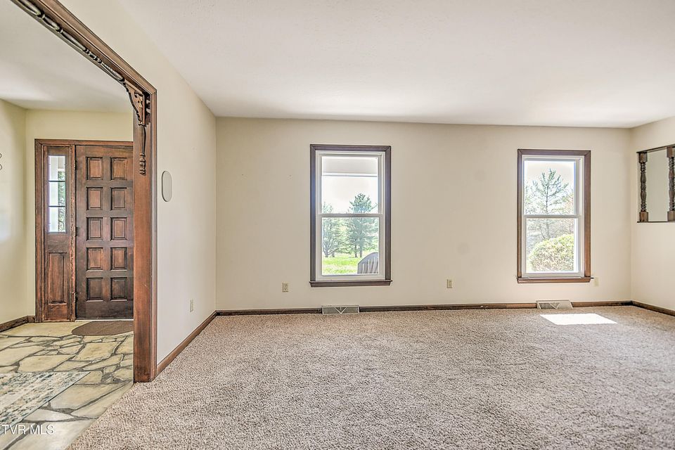 Photo #13: 646 Meadow View Road