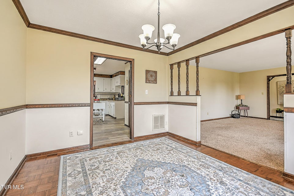 Photo #18: 646 Meadow View Road