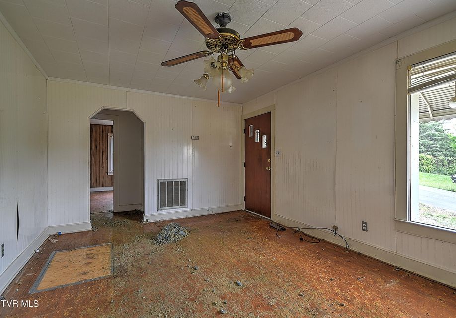 Photo #4: 2209 Jett Road