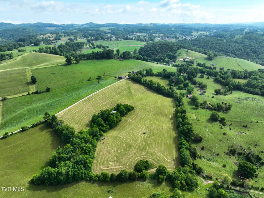 Photo #8: 2 Wayside Meadows Road