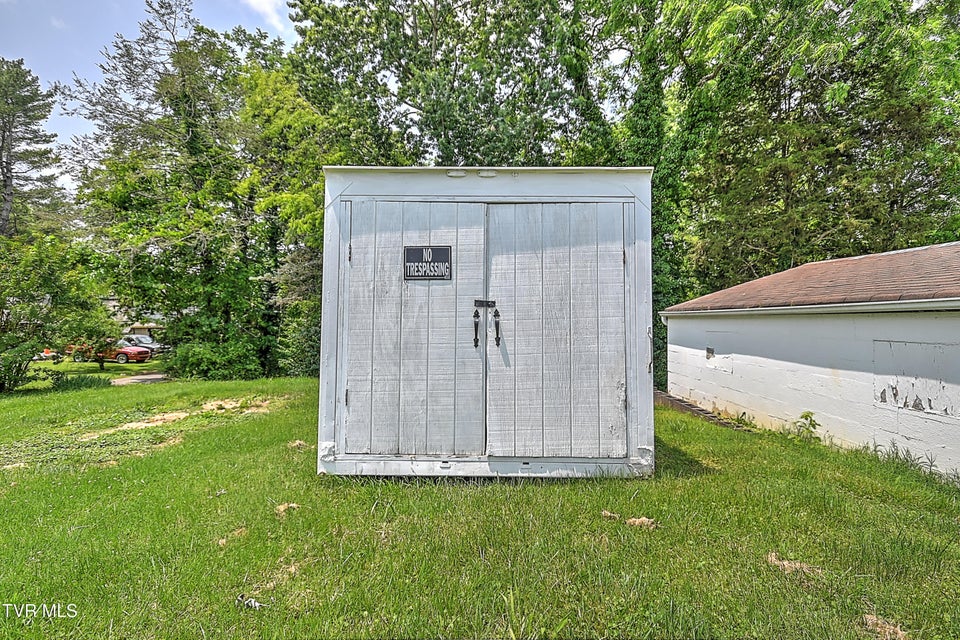 Photo #32: 908 Afton Street
