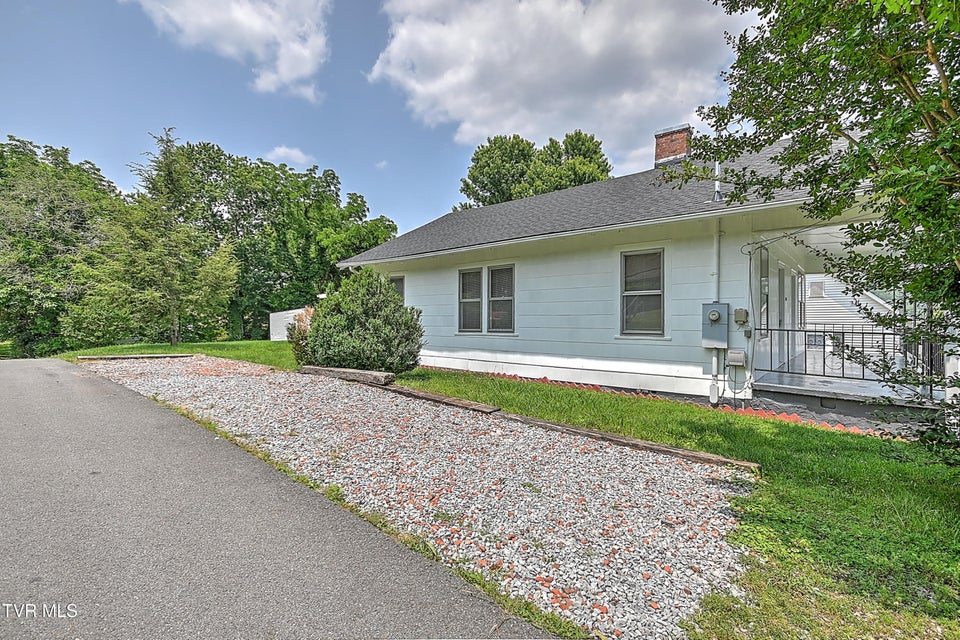 Photo #35: 908 Afton Street